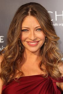 How tall is Rebecca Gayheart?